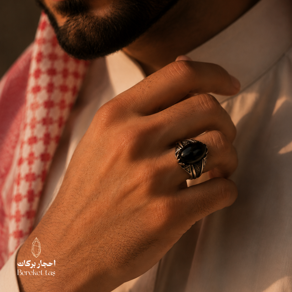 Men’s black onyx ring in 925 sterling silver, close-up view showing the detailed side design.